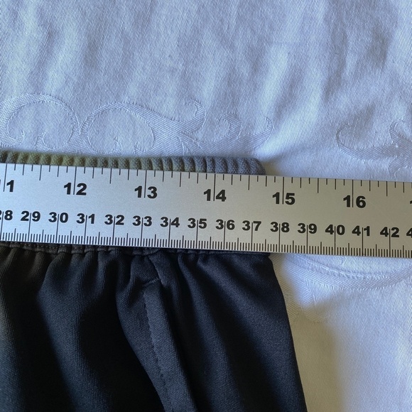 Puma Men's Black/Brown Athletic Gym Shorts Size Medium Bleached Look - Picture 8 of 11